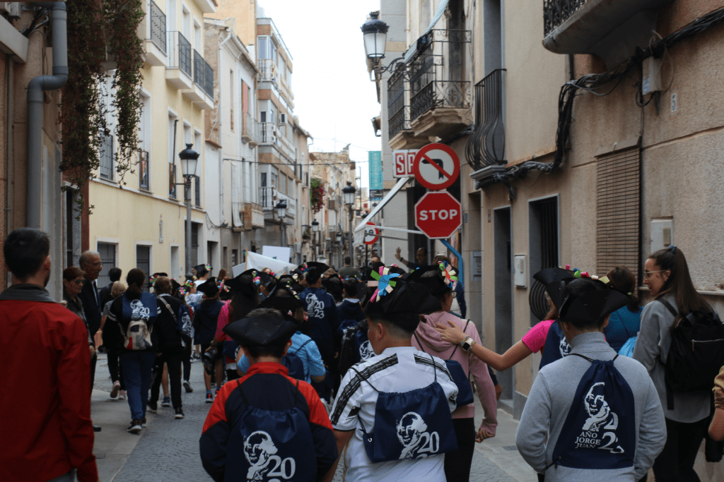 Ayuntamiento de Novelda 17-Desfile-Infantil-jorge-Juan-1024x683 Els escolars noveldenses reten homenatge a Jorge Juan 