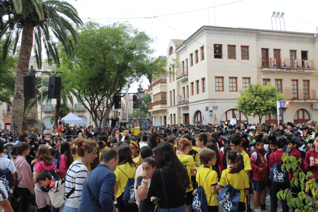 Ayuntamiento de Novelda 20-Desfile-Infantil-jorge-Juan-1024x683 Los escolares noveldenses rinden homenaje a Jorge Juan 