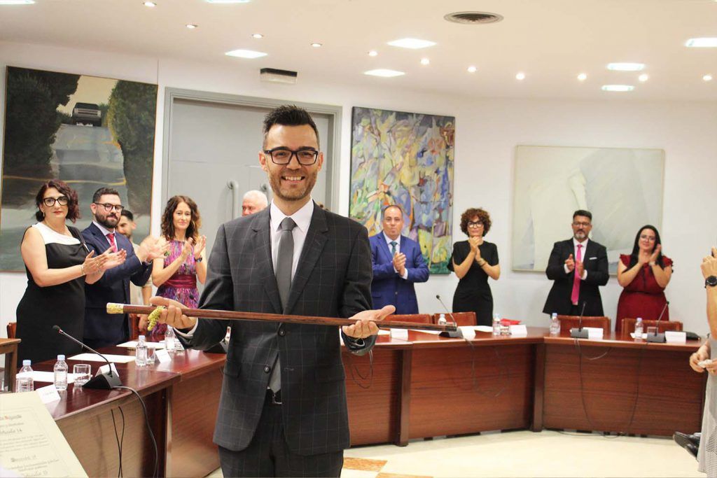 Ayuntamiento de Novelda investidura-26-1024x683 Fran Martínez, alcalde de Novelda: “Retornarem la confiança convertida en més treball, esforç i responsabilitat” 