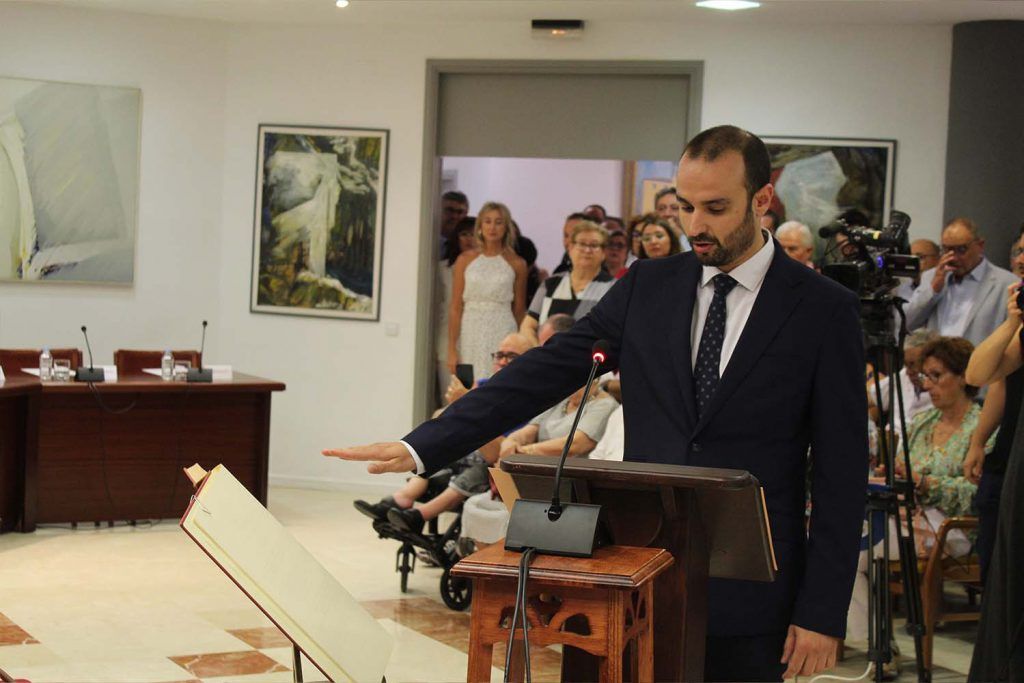 Ayuntamiento de Novelda investidura-8-1024x683 Fran Martínez, alcalde de Novelda: “Retornarem la confiança convertida en més treball, esforç i responsabilitat” 