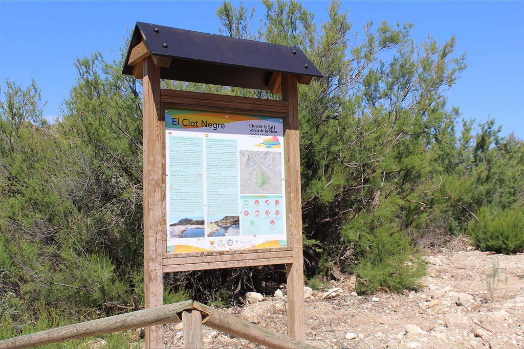 Ayuntamiento de Novelda paraje-2-1024x683 Medi Ambient millora la senyalística del Paratge Natural Municipal Clots de la Sal i Serra de la Mola 