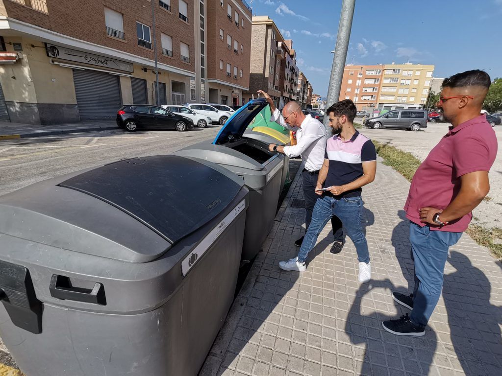 Ayuntamiento de Novelda IMG_20230703_094719-1024x768 Medi Ambient renova els contenidors de recollida selectiva 