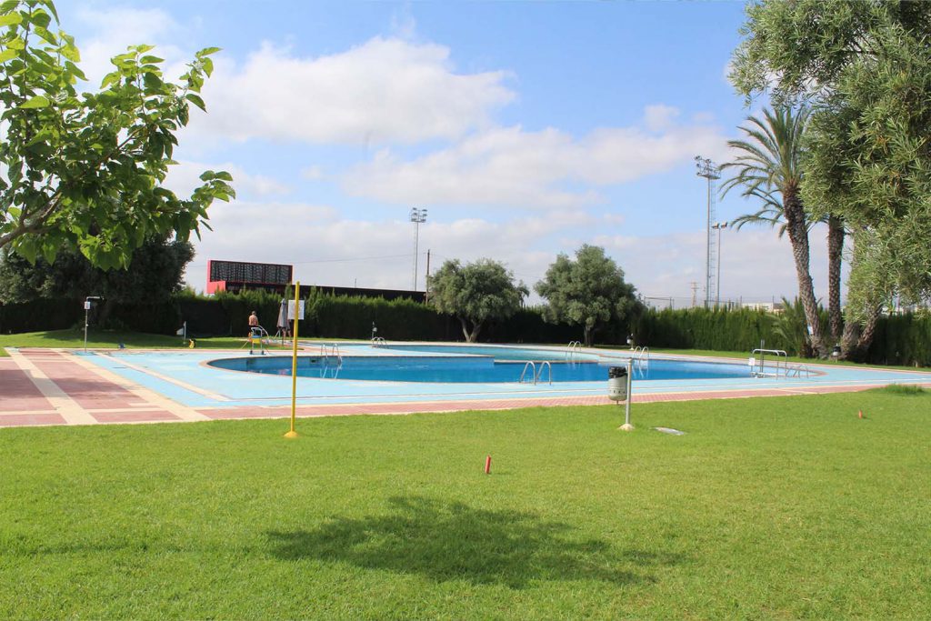 Ayuntamiento de Novelda adjudicacion-piscinas-1-1024x683 El Ayuntamiento adjudica la obra de remodelación integral de las piscinas municipales 