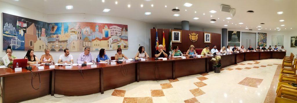 Ayuntamiento de Novelda pleno-26-1024x356 El Ple aprova les retribucions de l'equip de govern 