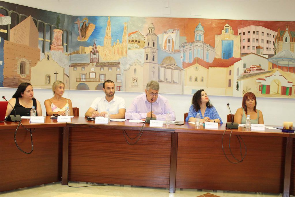 Ayuntamiento de Novelda pleno-3-1024x683 El Ple aprova les retribucions de l'equip de govern 