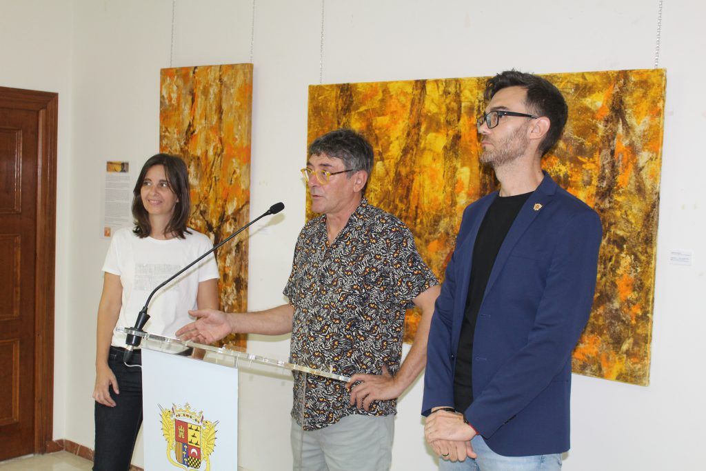 Ayuntamiento de Novelda IMG_0956-1024x683 El Centro Cultural Gómez-Tortosa acoge la exposición “Els colors de les espècies” 