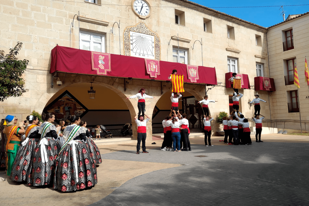 Ayuntamiento de Novelda 16-1024x683 Novelda celebra el 9 d’Otubre revalidant el seu compromís amb la història, les institucions, la cultura i la llengua valenciana 