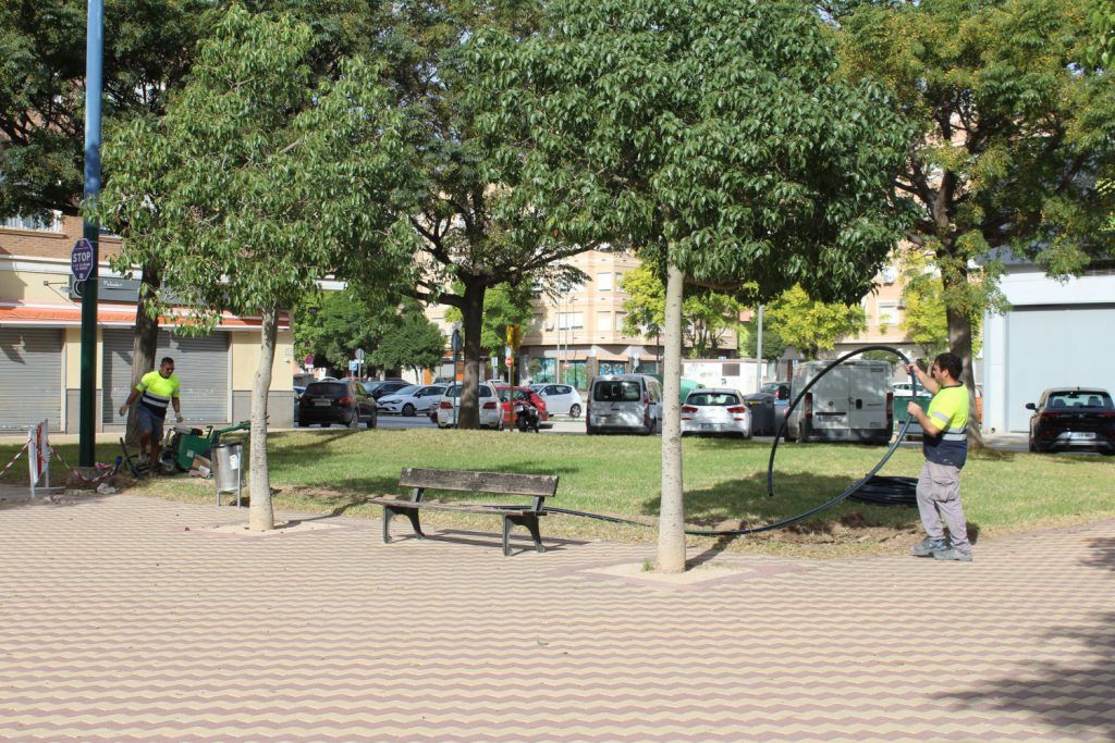 Ayuntamiento de Novelda 6-1-1024x683 Mantenimiento de Ciudad moderniza el sistema de riego del parque de La Artística 