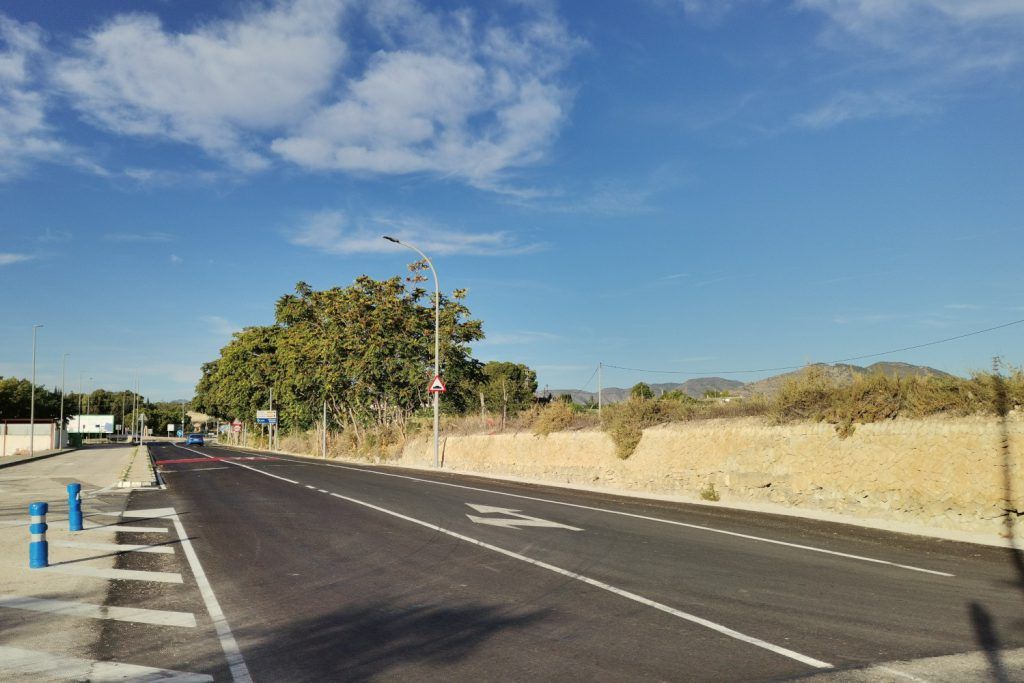 Ayuntamiento de Novelda 8-1-1024x683 Finaliza la segunda fase de las obras de mejora de accesibilidad y modernización del polígono Santa Fe 