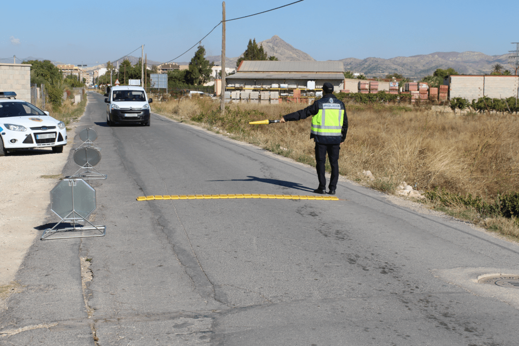 Ayuntamiento de Novelda 2-11-1024x683 Policia Local intensifica la vigilància rural en el recta final de la campanya de recol·lecció del raïm de taula 