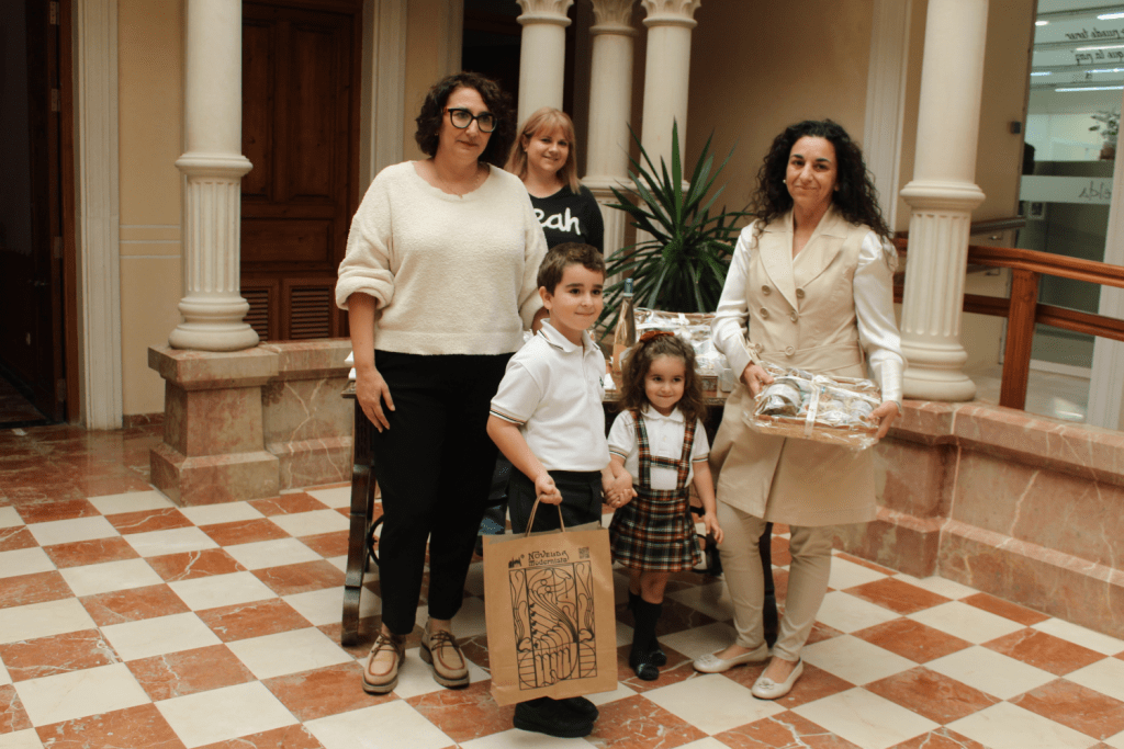 Ayuntamiento de Novelda 4-11-1024x683 El Gómez-Tortosa acoge la entrega de premios del V Concurso de Indumentaria Modernista 