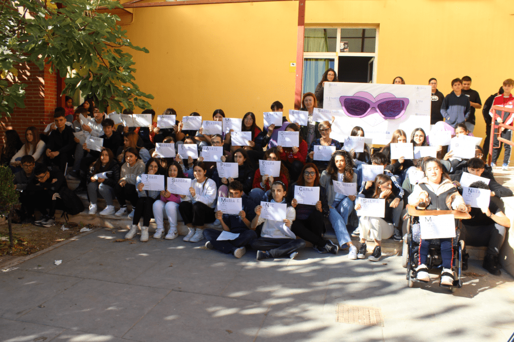 Ayuntamiento de Novelda 7-7-1024x683 El IES La Mola presenta “La Puerta Violeta”, un proyecto educativo frente a la violencia de género 