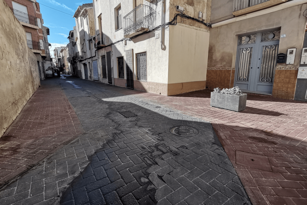 Ayuntamiento de Novelda 8-1024x683 Finalizan las obras de reconversión en plataforma única y preferencia peatonal del centro urbano 