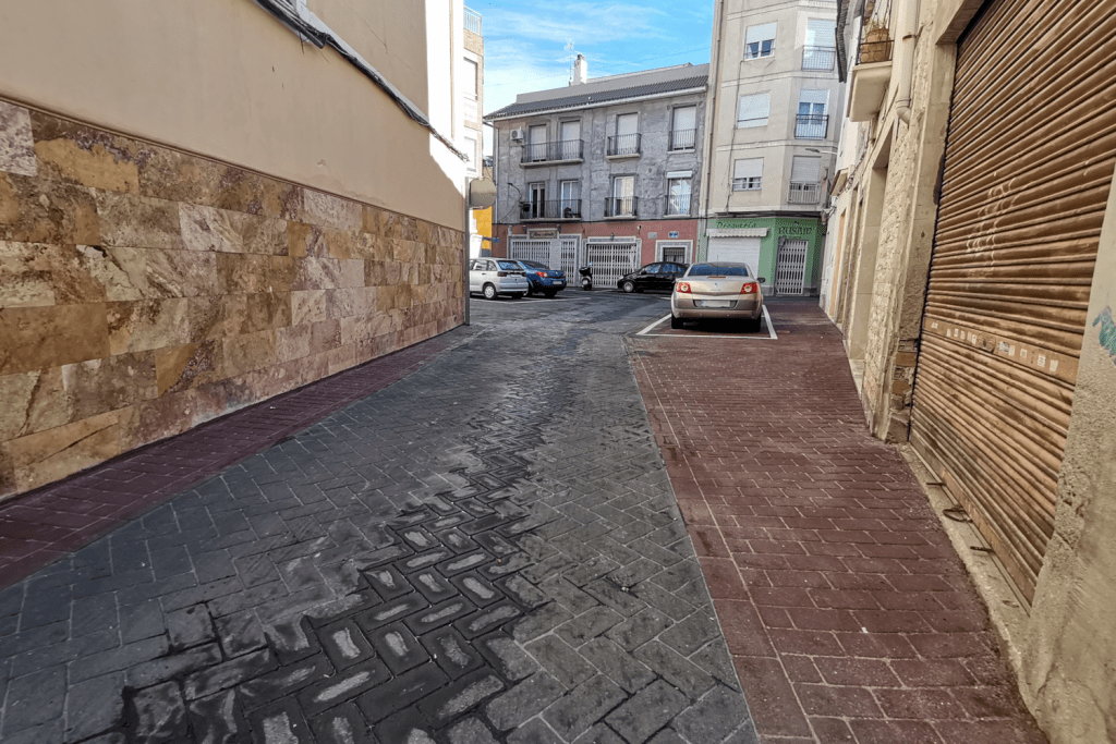 Ayuntamiento de Novelda 9-1024x683 Finalizan las obras de reconversión en plataforma única y preferencia peatonal del centro urbano 