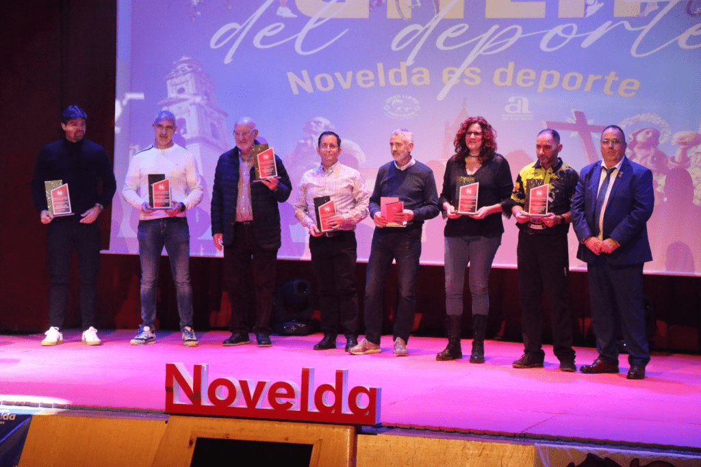 Ayuntamiento de Novelda 1-14-1024x683 La gala de l'esport reconeix el treball i la dedicació dels esportistes locals 