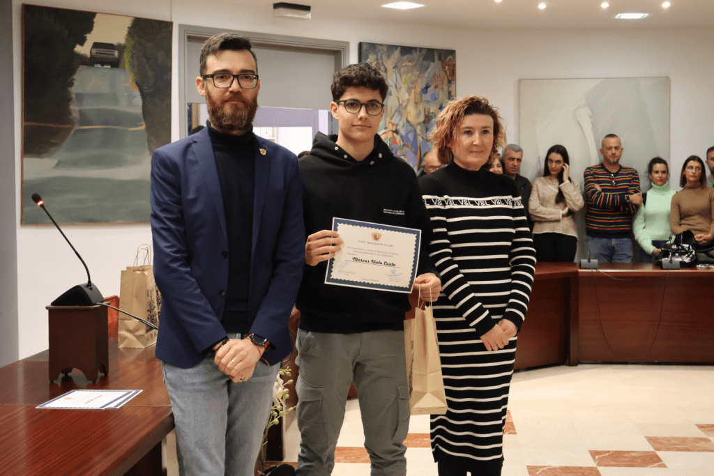Ayuntamiento de Novelda Premios-rendimiento-academico-15-1024x683 L'Ajuntament reconeix a l'alumnat noveldense premiat per Generalitat pel seu rendiment acadèmic 