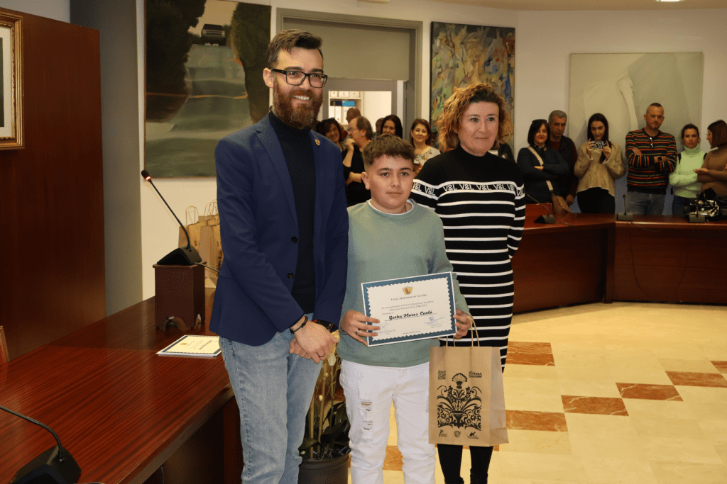 Ayuntamiento de Novelda Premios-rendimiento-academico-21-1024x683 L'Ajuntament reconeix a l'alumnat noveldense premiat per Generalitat pel seu rendiment acadèmic 
