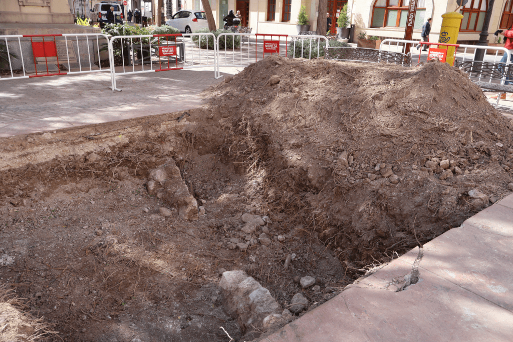 Ayuntamiento de Novelda Yacimiento-Plaça-Vella-4-1024x683 Patrimonio solicita autorización para estudiar los restos arqueológicos hallados en la Plaça Vella 