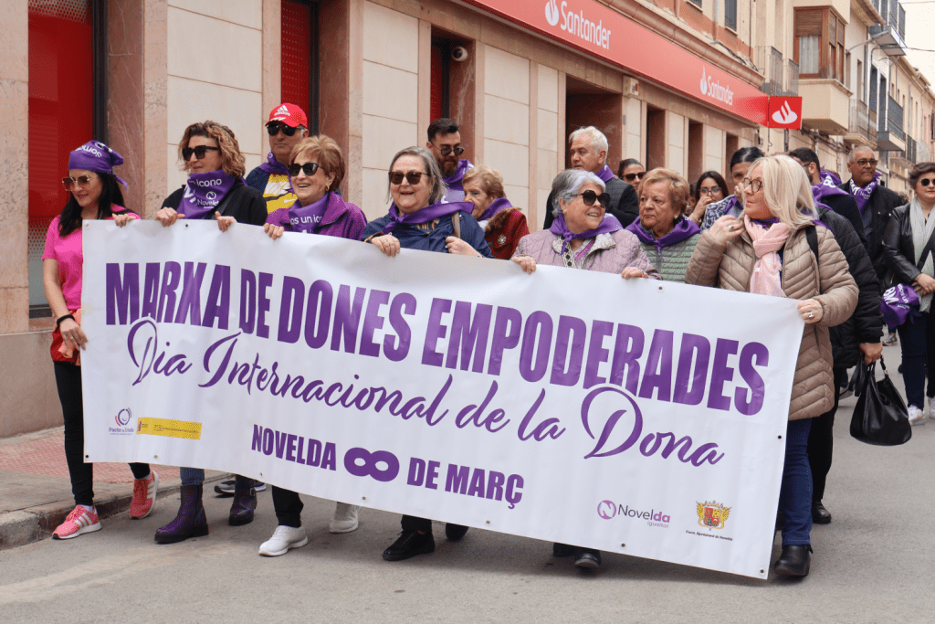 Ayuntamiento de Novelda 8M-11-1024x683 Novelda reivindica a les dones com a referents empoderades 