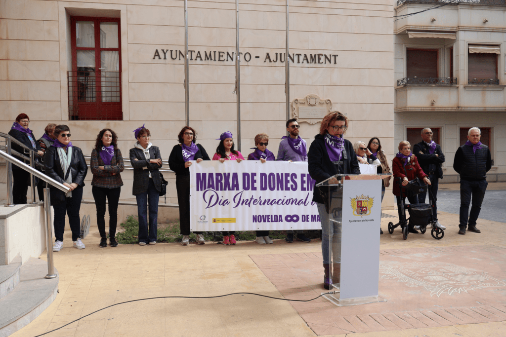 Ayuntamiento de Novelda 8M-17-1024x683 Novelda reivindica a les dones com a referents empoderades 