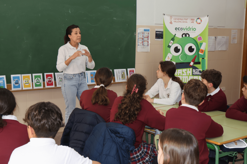 Ayuntamiento de Novelda Juegos-de-mesa-6-1024x683 Medio Ambiente pone en marcha un taller de concienciación ambiental entre el alumnado de Secundaria 