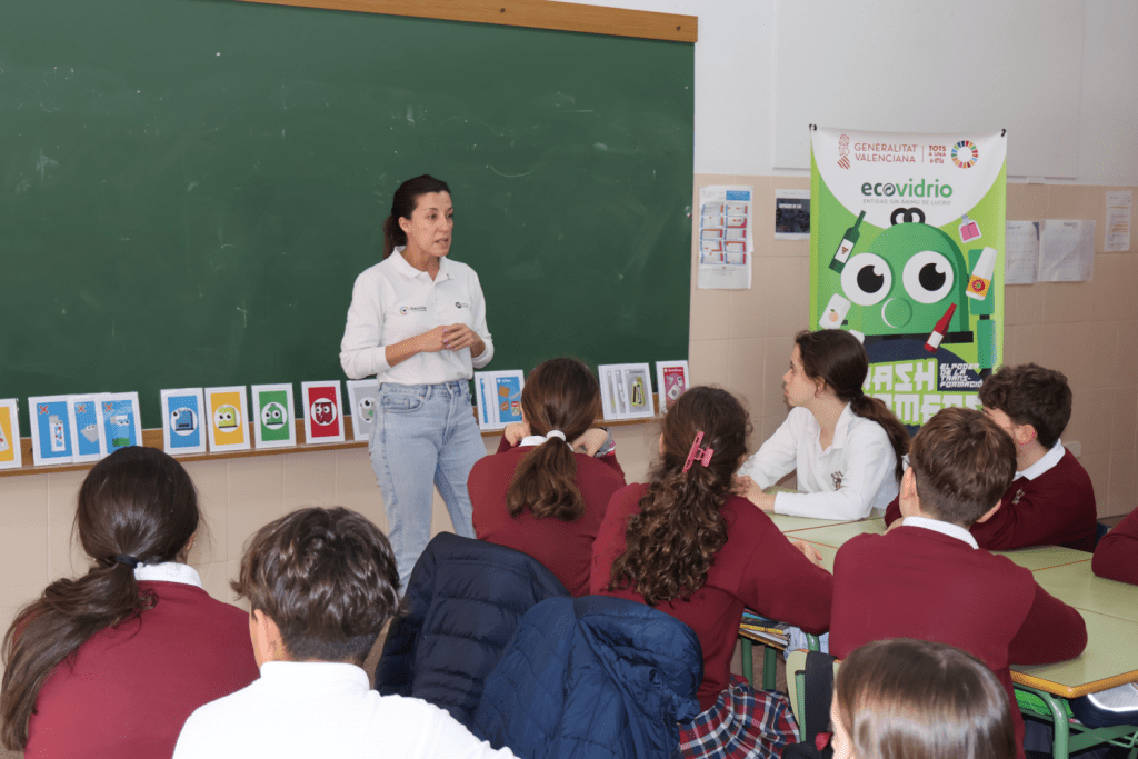 Ayuntamiento de Novelda Juegos-de-mesa-7-1024x683 Medio Ambiente pone en marcha un taller de concienciación ambiental entre el alumnado de Secundaria 