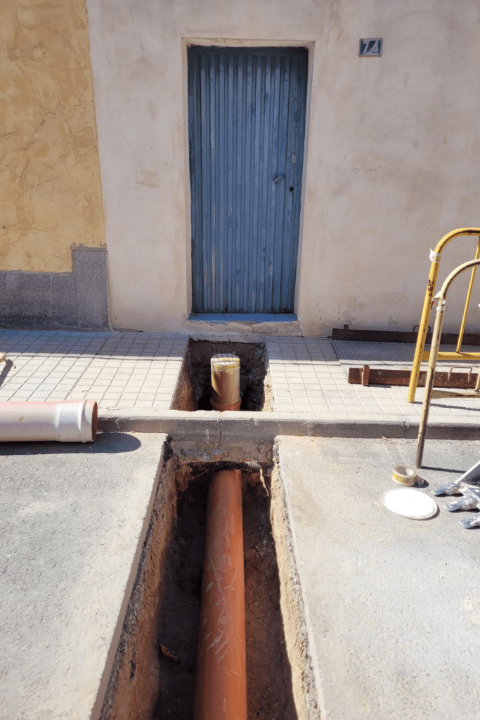 Ayuntamiento de Novelda Obras-Calle-Gibraltar-11-683x1024 Cicle Hídric millora la xarxa de sanejament del carrer Gibraltar 