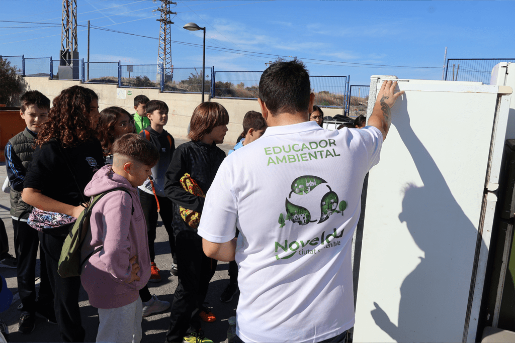 Ayuntamiento de Novelda ecoparque-2-1024x683 El Ecoparque recibe la visita de los escolares en el marco del Programa de Educación Ambiental Municipal 