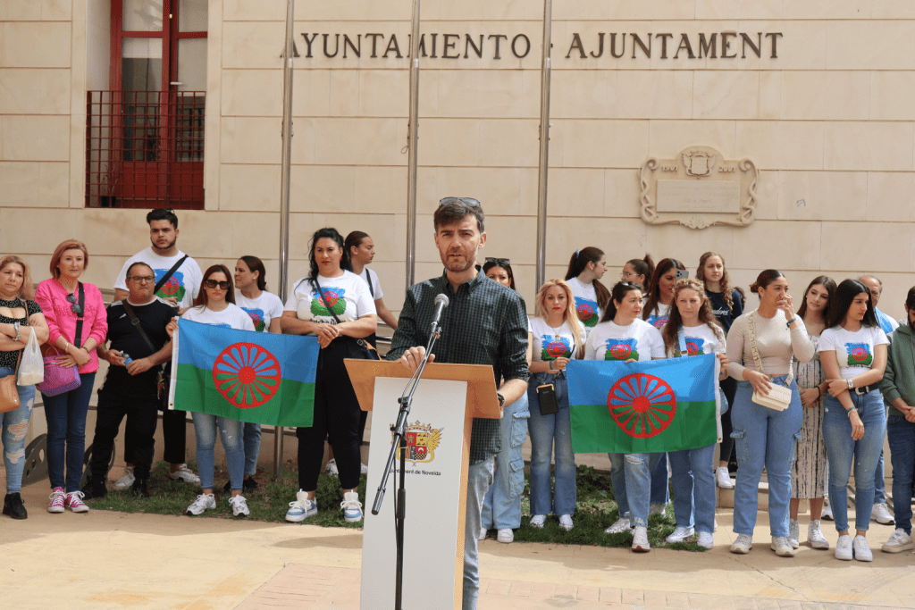 Ayuntamiento de Novelda Día-internacional-del-pueblo-gitano-7-1024x683 Novelda se suma a la commemoració del Dia Internacional del Poble Gitano 