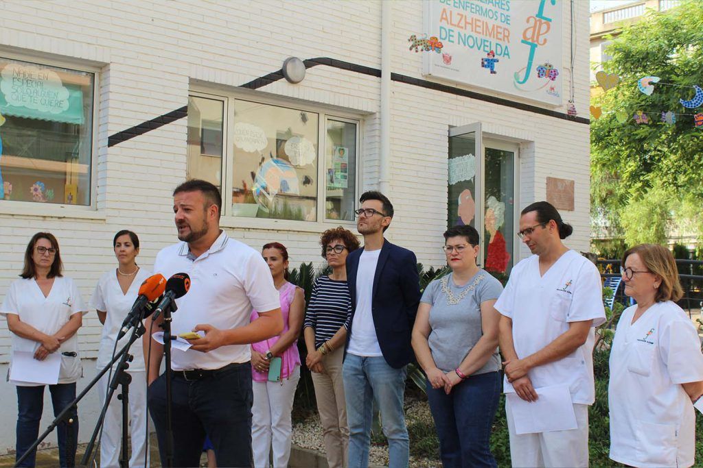 Ayuntamiento de Novelda alzheimer-2-1024x683 Novelda commemora el Dia Mundial de l'Alzheimer 